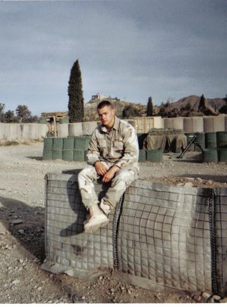 Earl Fontenot在阿富汗，大约2003年